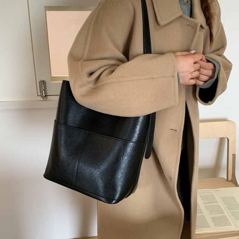 Retro Texture Outing Simple Large Capacity Women's Shoulder Bag
