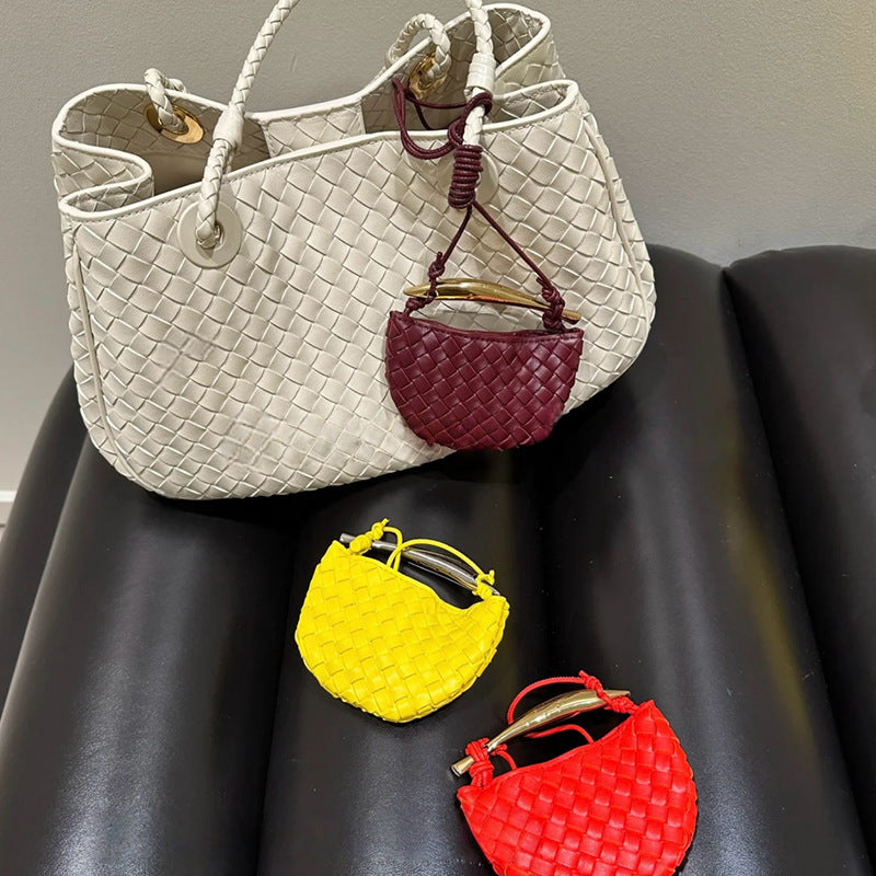 Shark Nail Earphone Woven Pendant Classic Women's Handbag