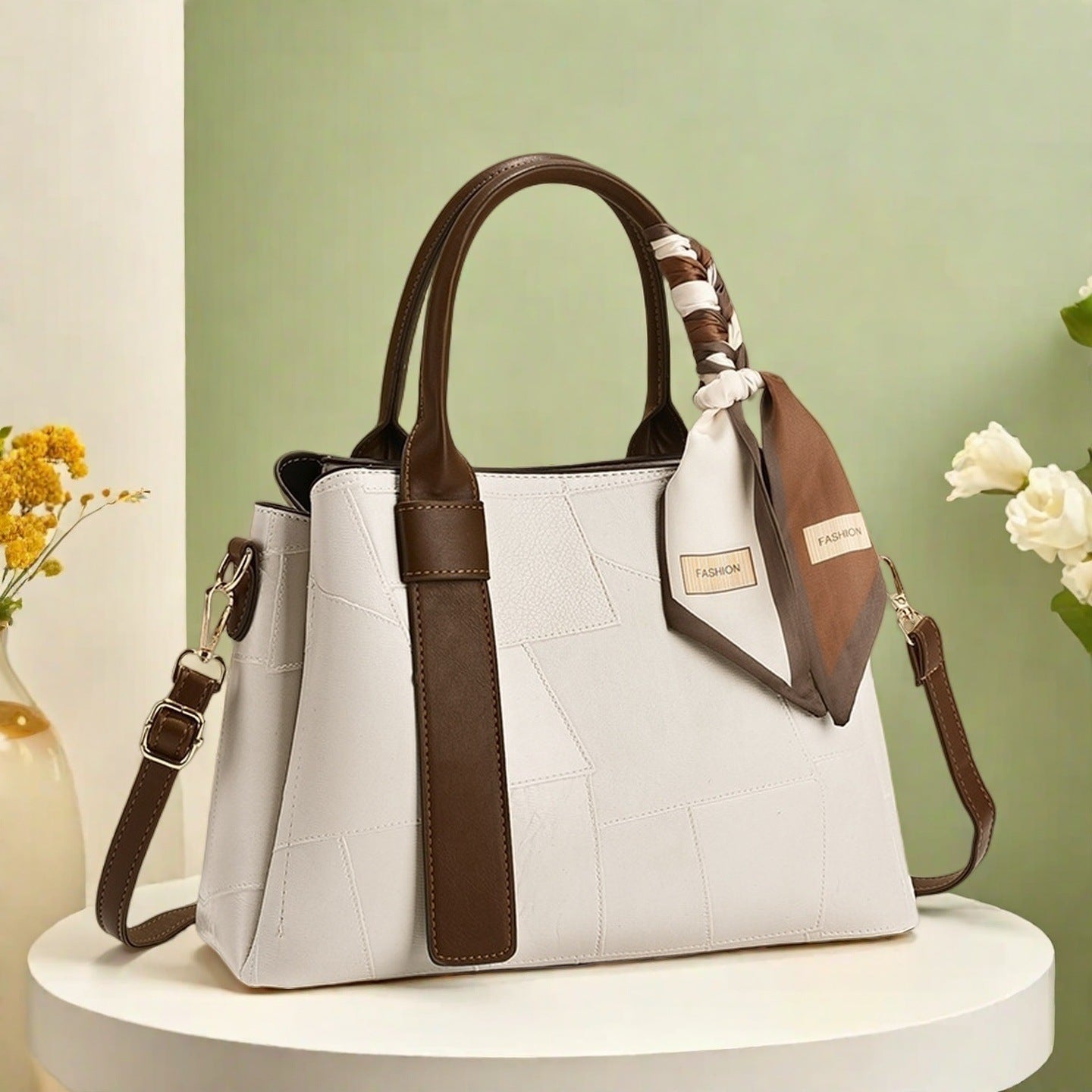Women's Elegant Good-looking Affordable Luxury Fashion Leisure Commute Trendy Women's Messenger Bag