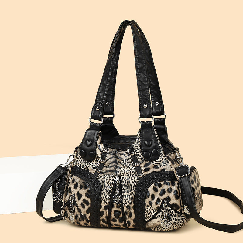 Beautiful Women's Retro Hot Motorcycle Underarm Women's Shoulder Bag