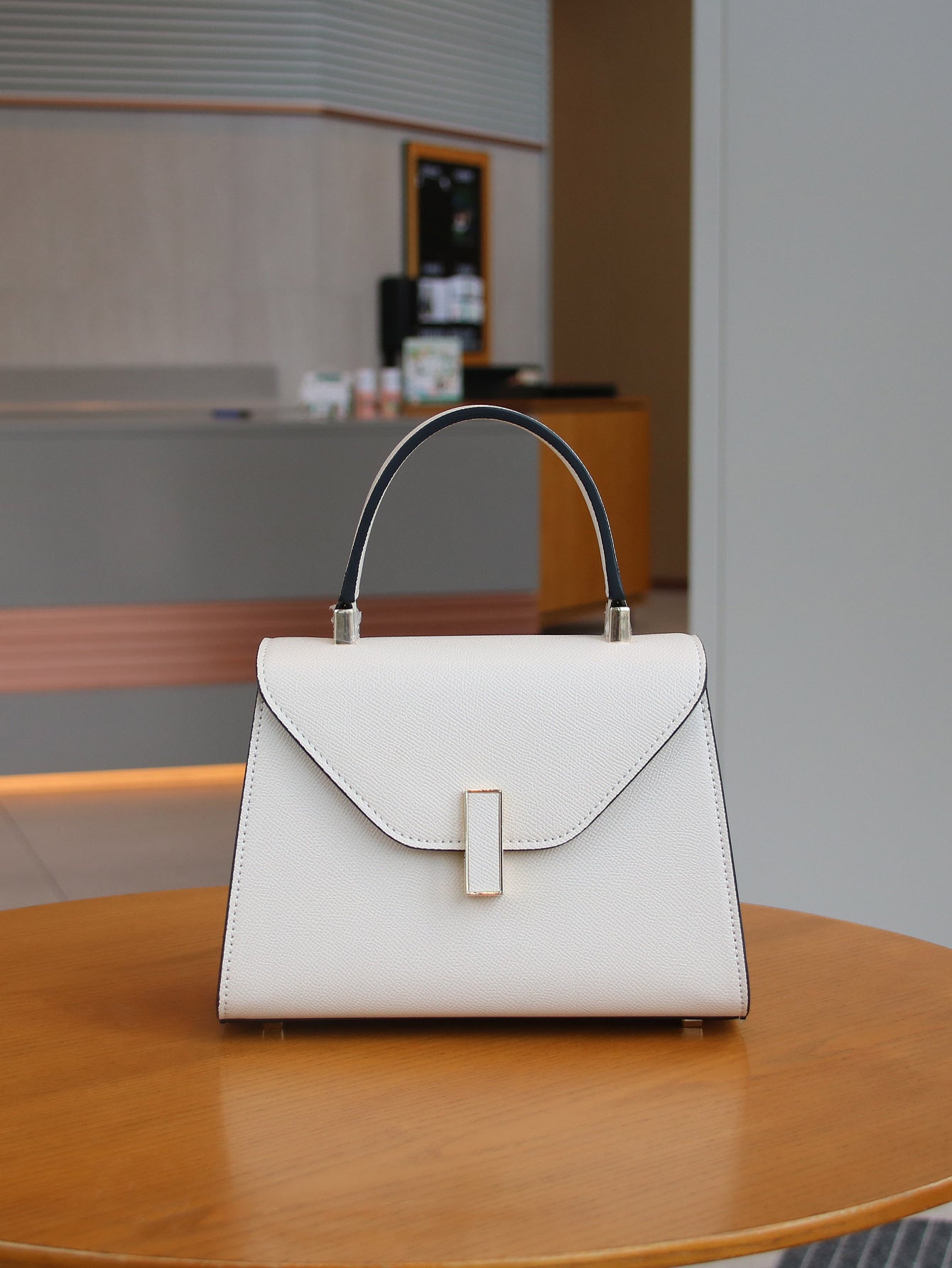 Lost Romance White High-grade Genuine Leather Bags