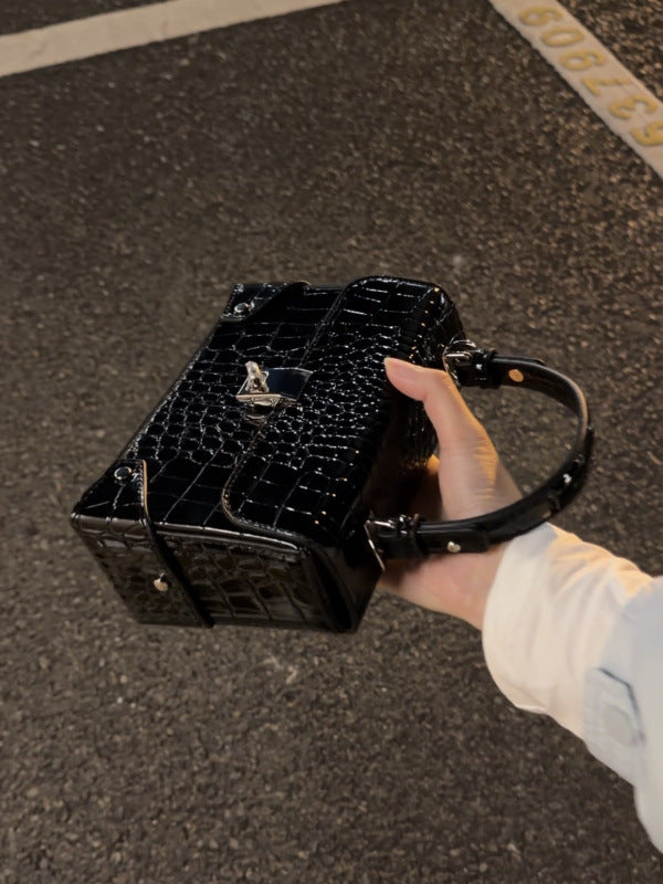 Women's Portable Box Fashionable Retro Simple Fashion Women's Messenger Bag