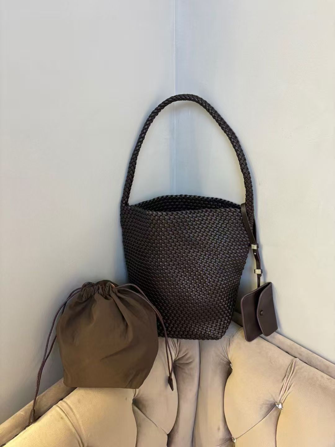 Women's Handmade Sheepskin Woven Large Capacity Totes Commuter Portable Genuine Leather Women's Shoulder Bag
