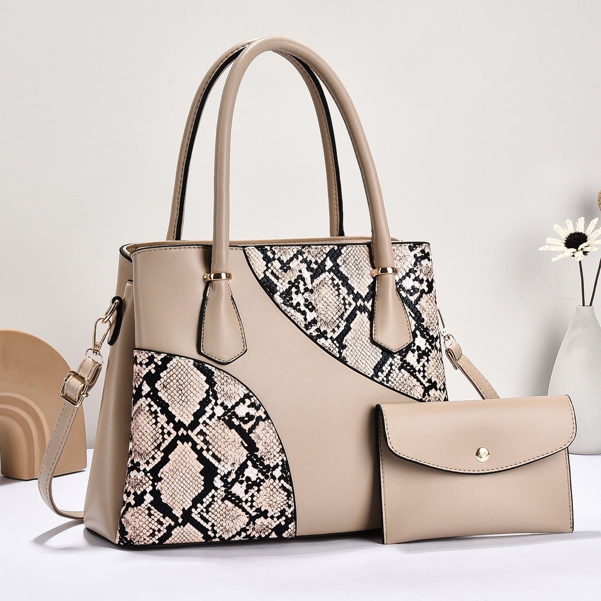 Snake Pattern Fashion Stitching Letter Personality Trendy Texture Light Tote Bags