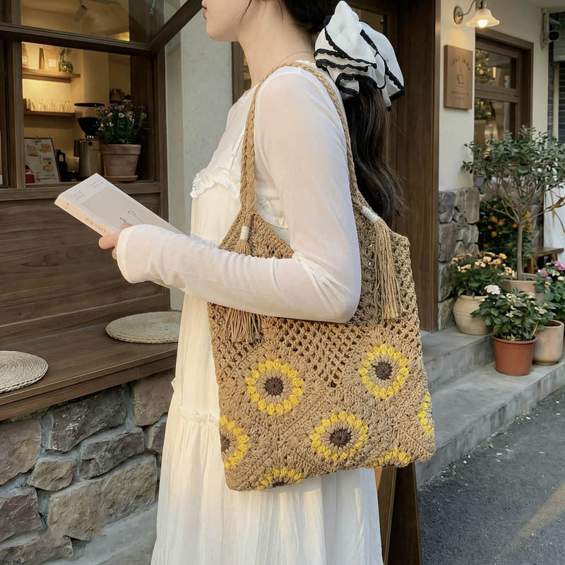 Women's Woven Fashionable Flowers Large Capacity Totes Bags