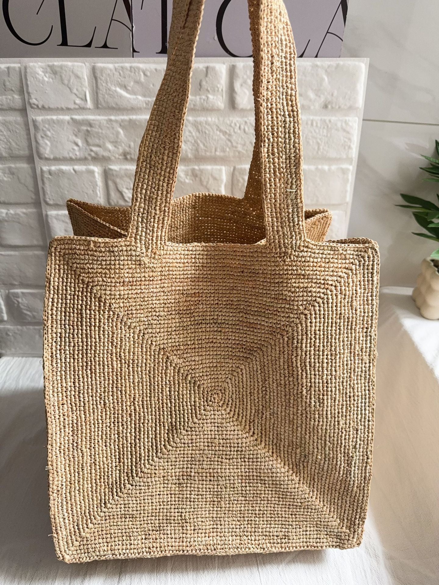 Elegant Hand Crocheting Raffia Seaside Vacation Tote Bags
