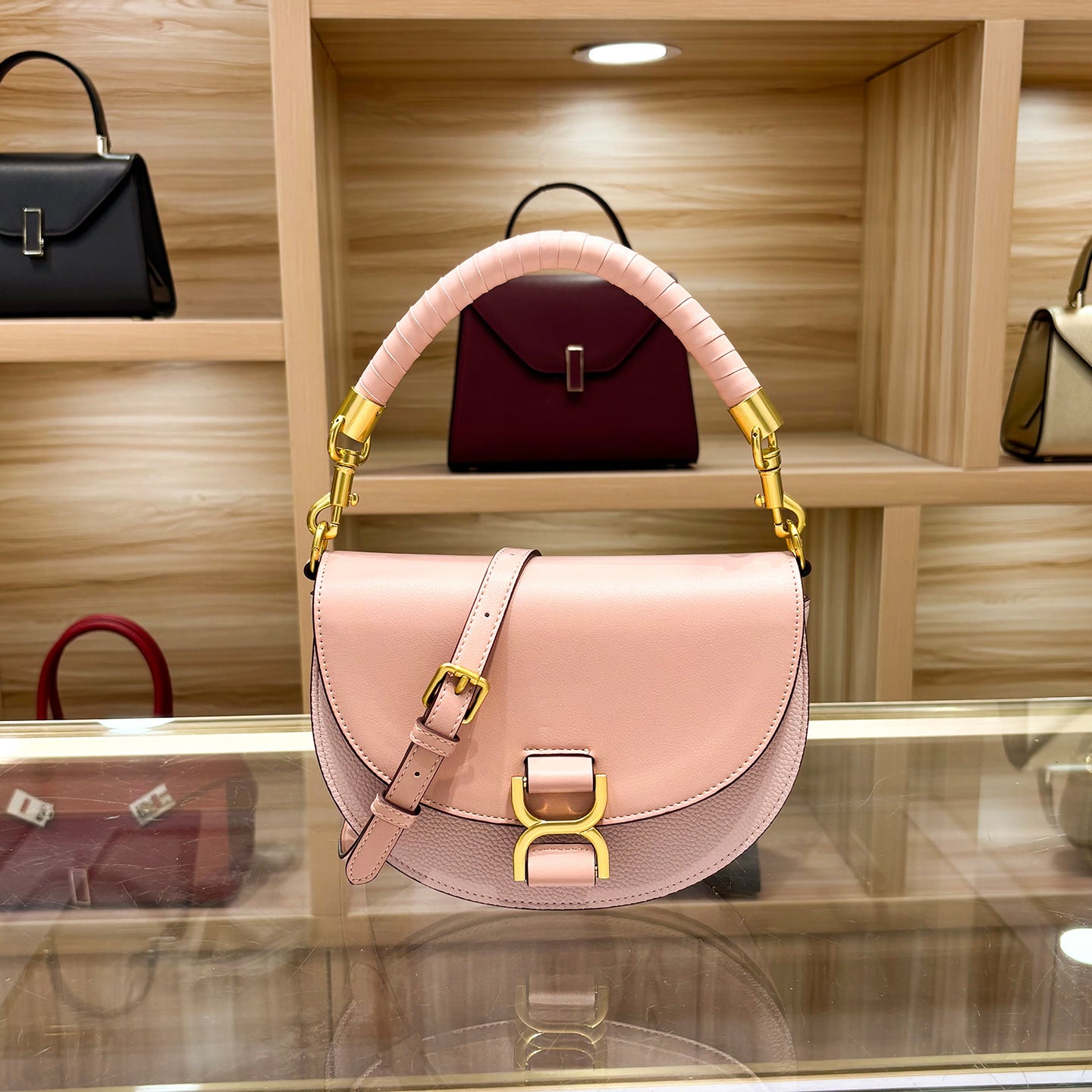 Women's Design Chain Selenodont Semicircle One Saddle Bags