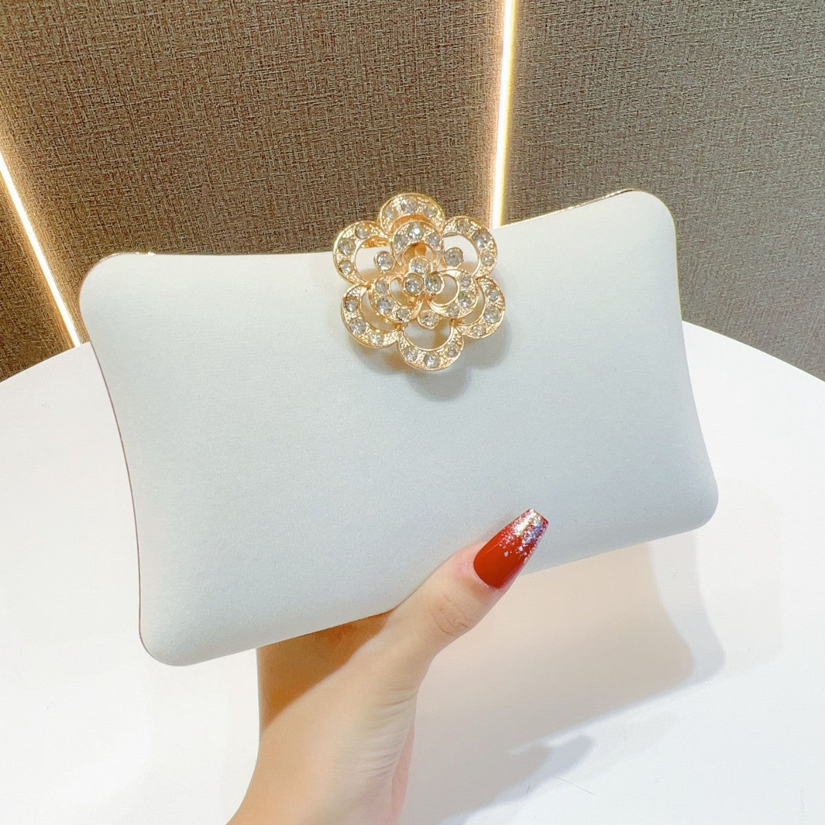 Women's Veet Diamonds Clutch Banquet Wedding Clothes Bags