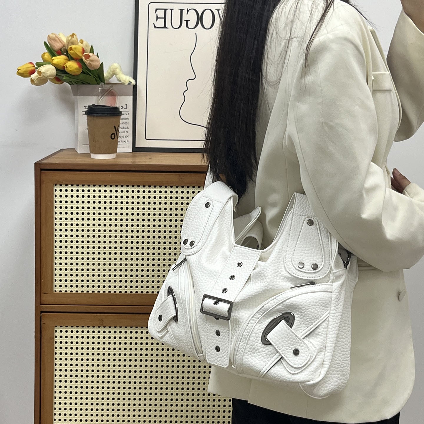 Women's Large Capacity Hot Motorcycle Versatile High-grade Women's Shoulder Bag