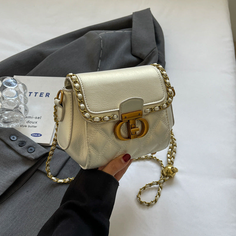 Versatile Women's Design Retro Rhombus Chain Bags