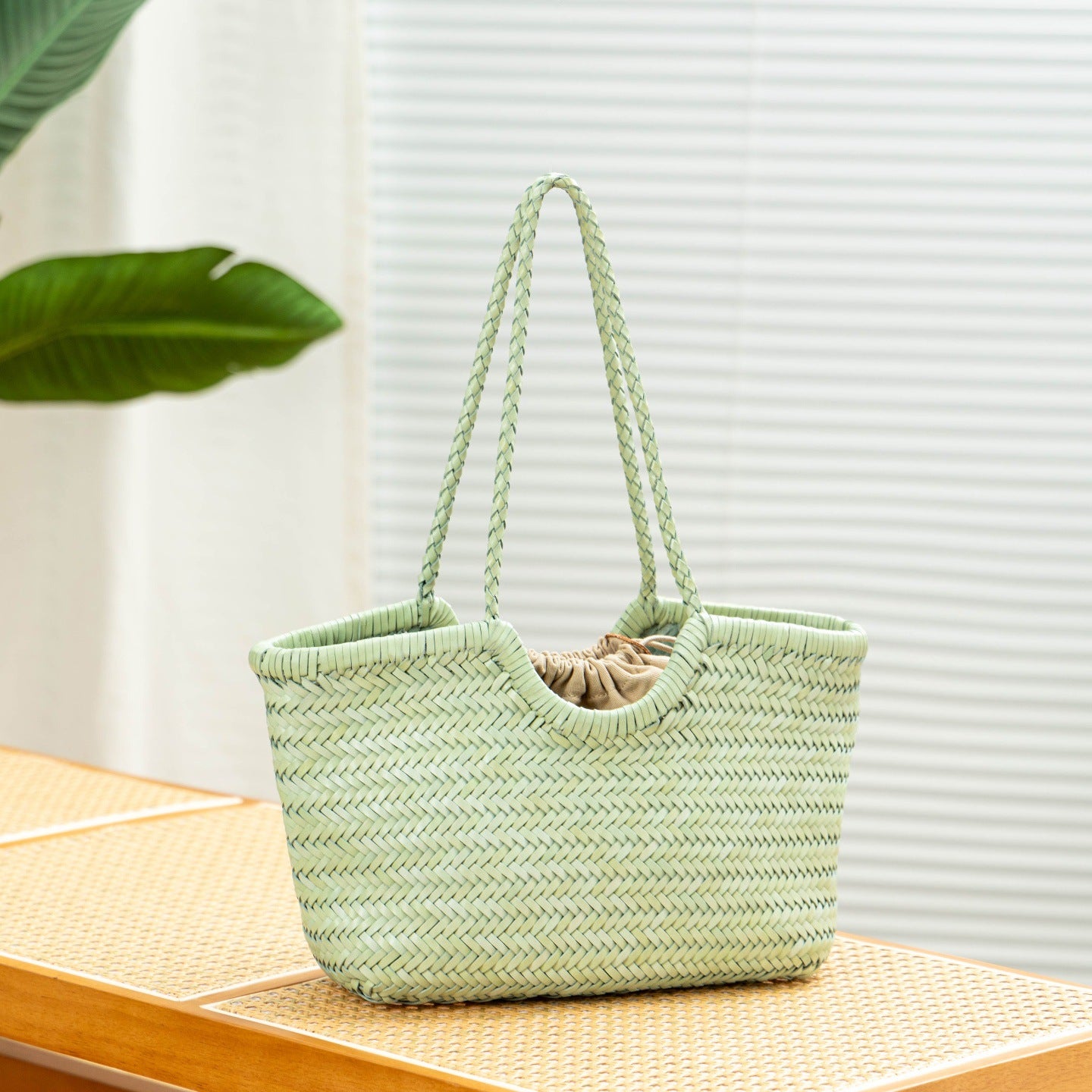 Cowhide Woven Leather French Retro Vegetable Women's Handbag