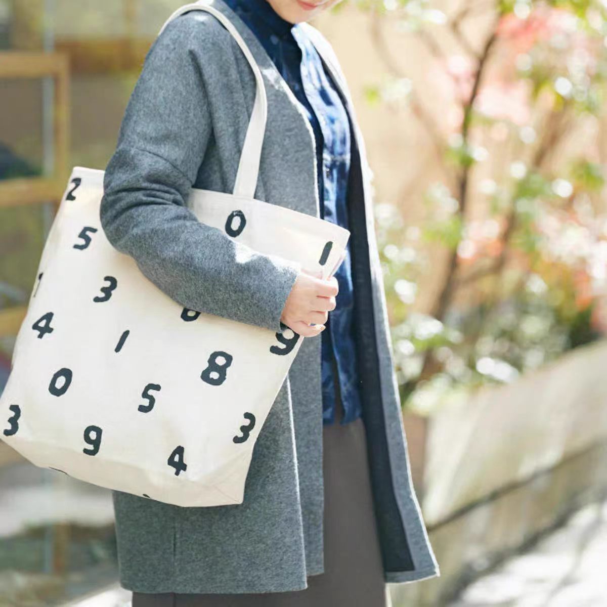 Women's Commuter Fashion Numbers Trendy Canvas Large Capacity Environmentally Friendly Shoulder Bags