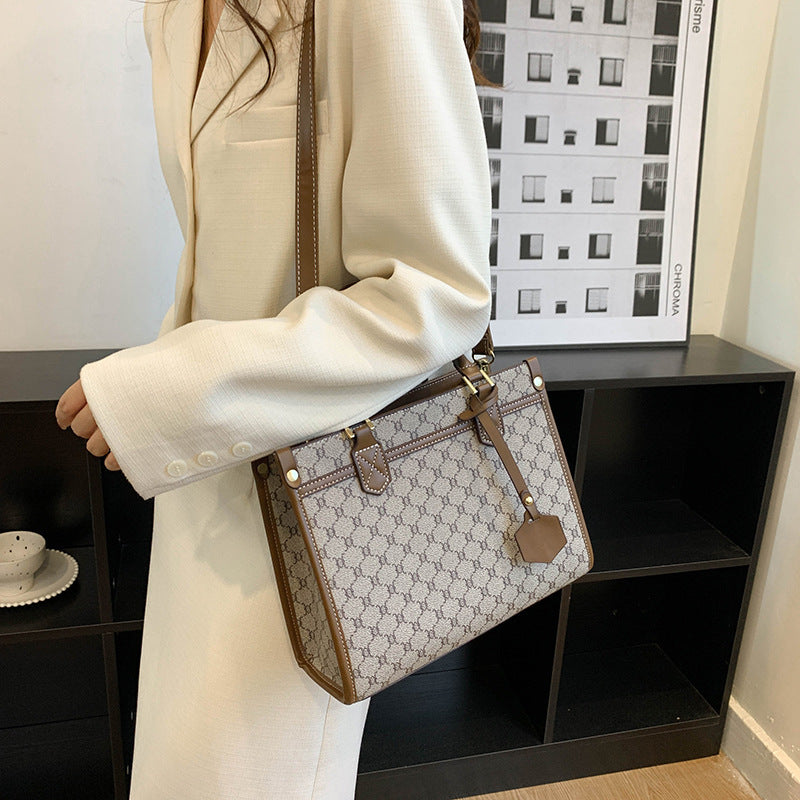 Women's Niche Big Fashion Chain Sense Large Bags