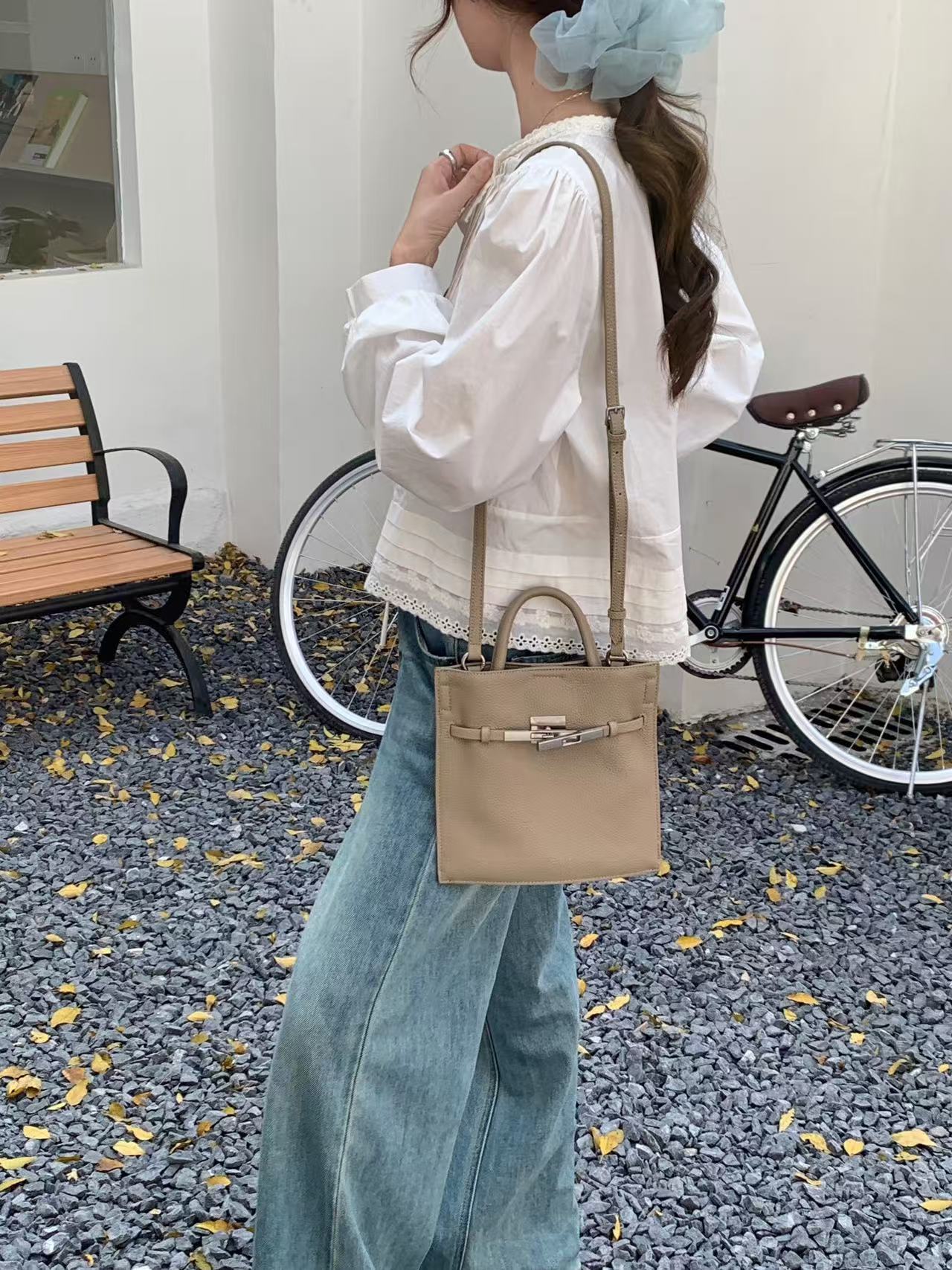 Women's First Layer Cowhide Kelly Fashion Exquisite Carrying Women's Messenger Bag