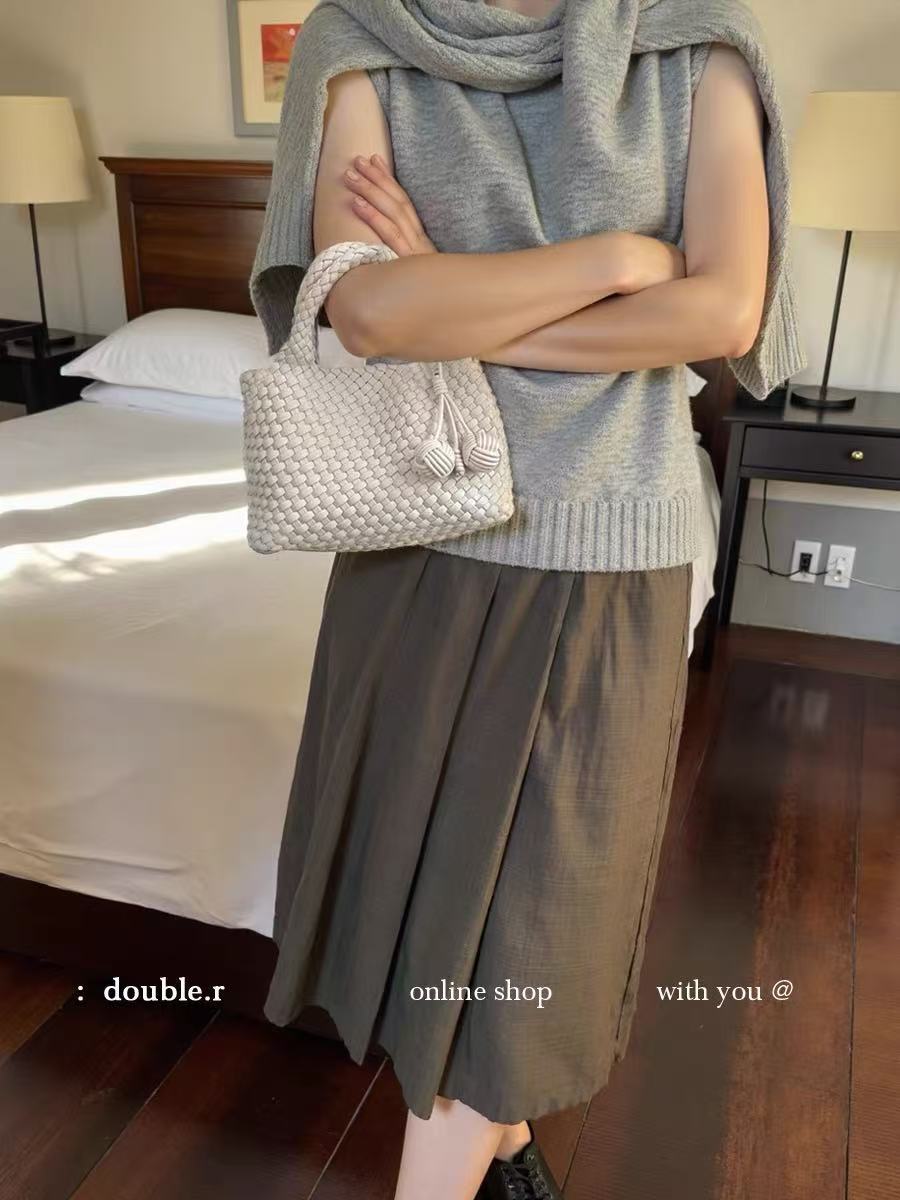 Women's Handmade Soft Leather Woven Unique Design Fashionable Women's Handbag