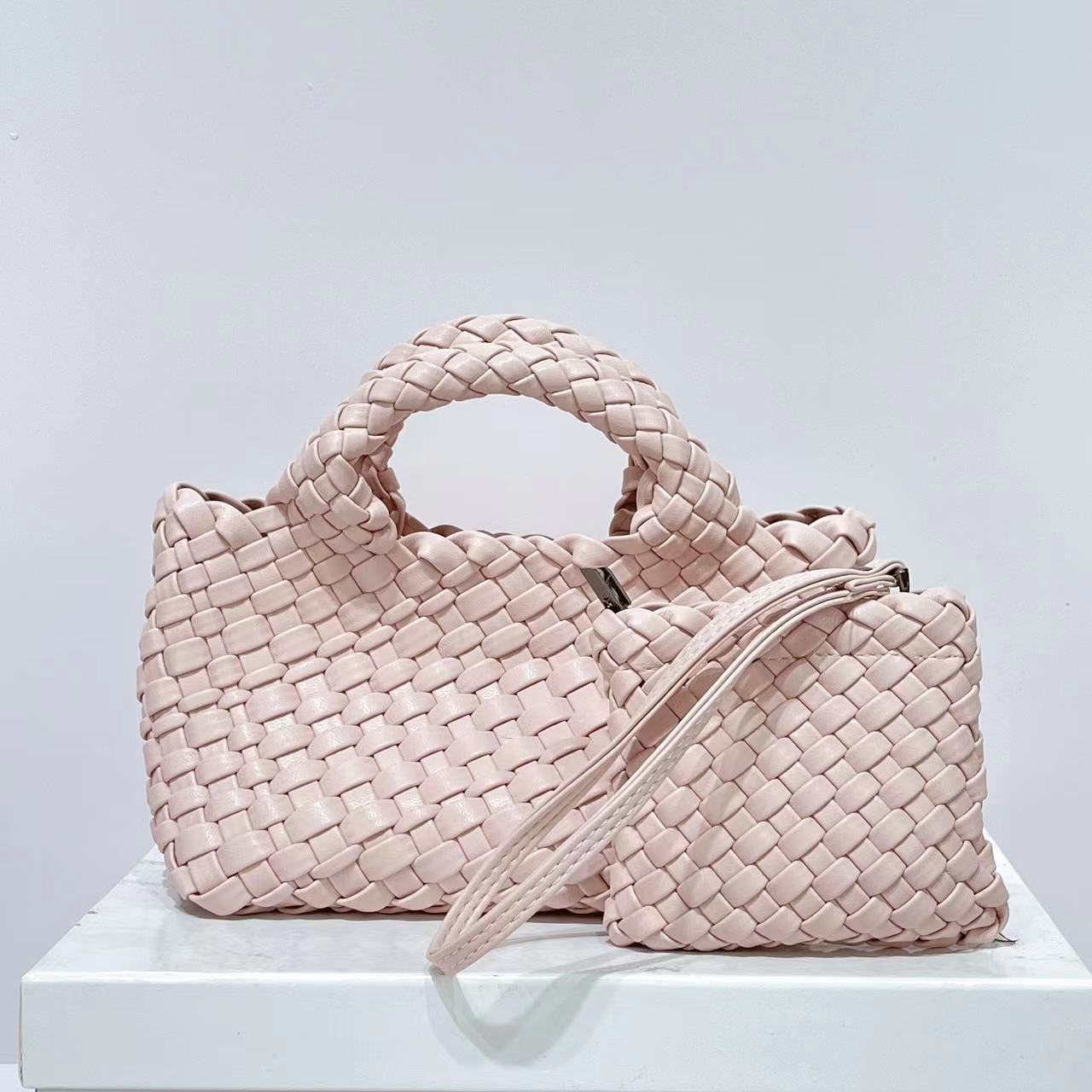 Women's Pretty Hand-woven Vegetable Basket Chain Women's Shoulder Bag