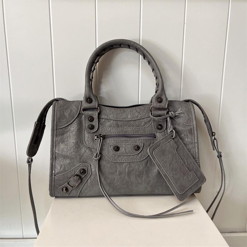 Hot French Retro Trendy Hand Holding Bags