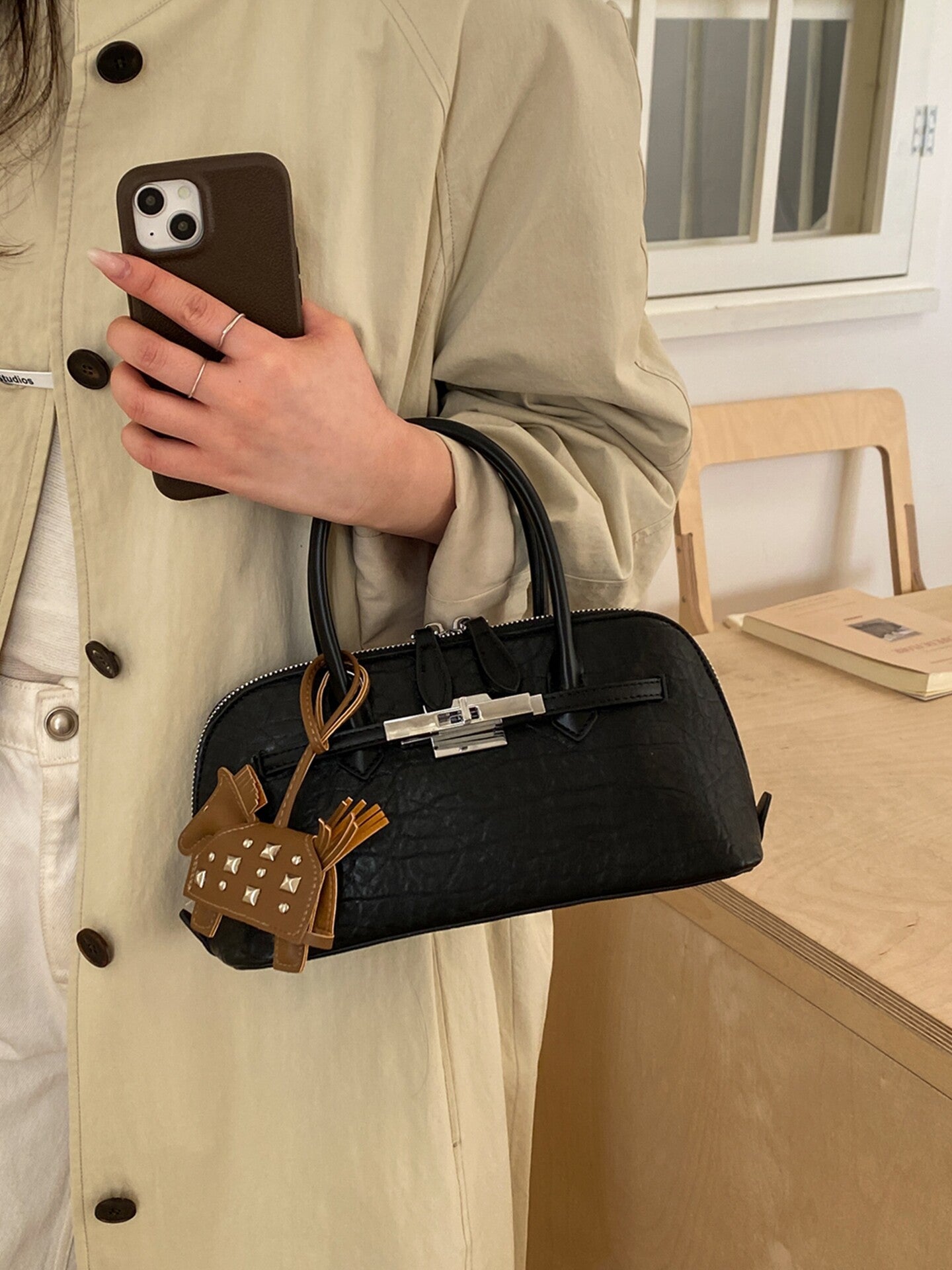 Unique Shell Fashion High Sense Design Women's Shoulder Bag