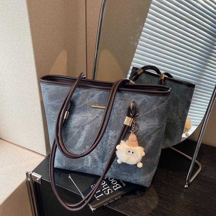 Texture Female Large Capacity Class Commuter Leisure Women's Shoulder Bag