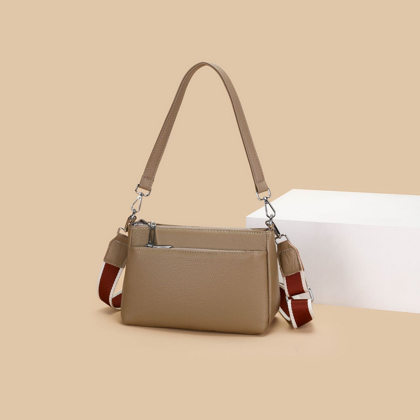 Women's Fashion Commuter First Layer Cowhide Large Capacity Versatile Women's Shoulder Bag