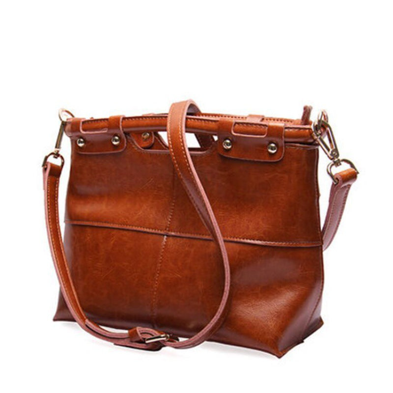Women's Original Ecology Cowhide Leather Single Rivet Women's Shoulder Bag