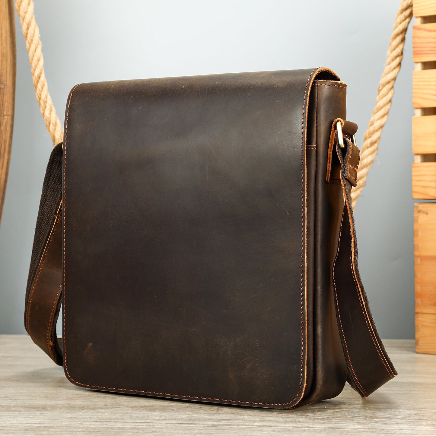 Men's Crazy Horse Leather Retro Handmade Cowhide Men's Shoulder Bag