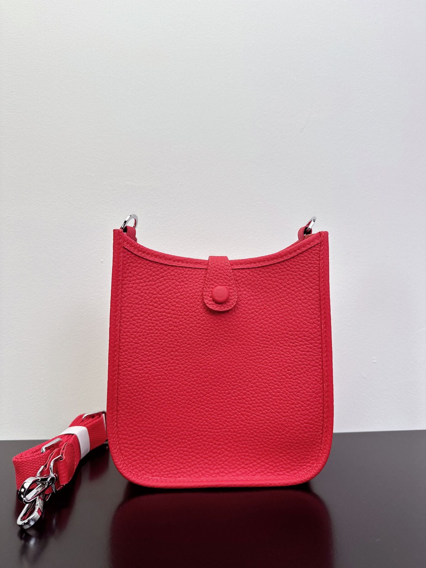 Women's Advanced Texture First Layer Cowhide Hollow Lychee Women's Messenger Bag