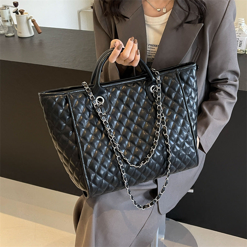 Women's Retro Diamond Pattern Chain Fashion Large Capacity Tote Bags