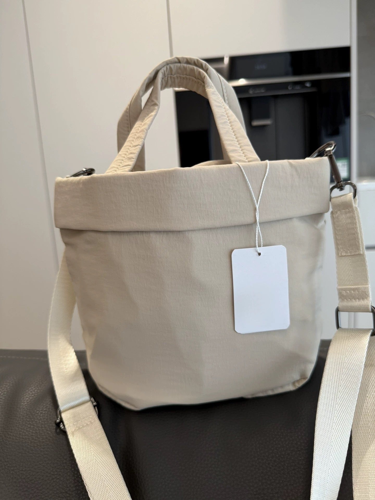 Versatile Classic Style Lightweight Simple Commute Small Square Bag