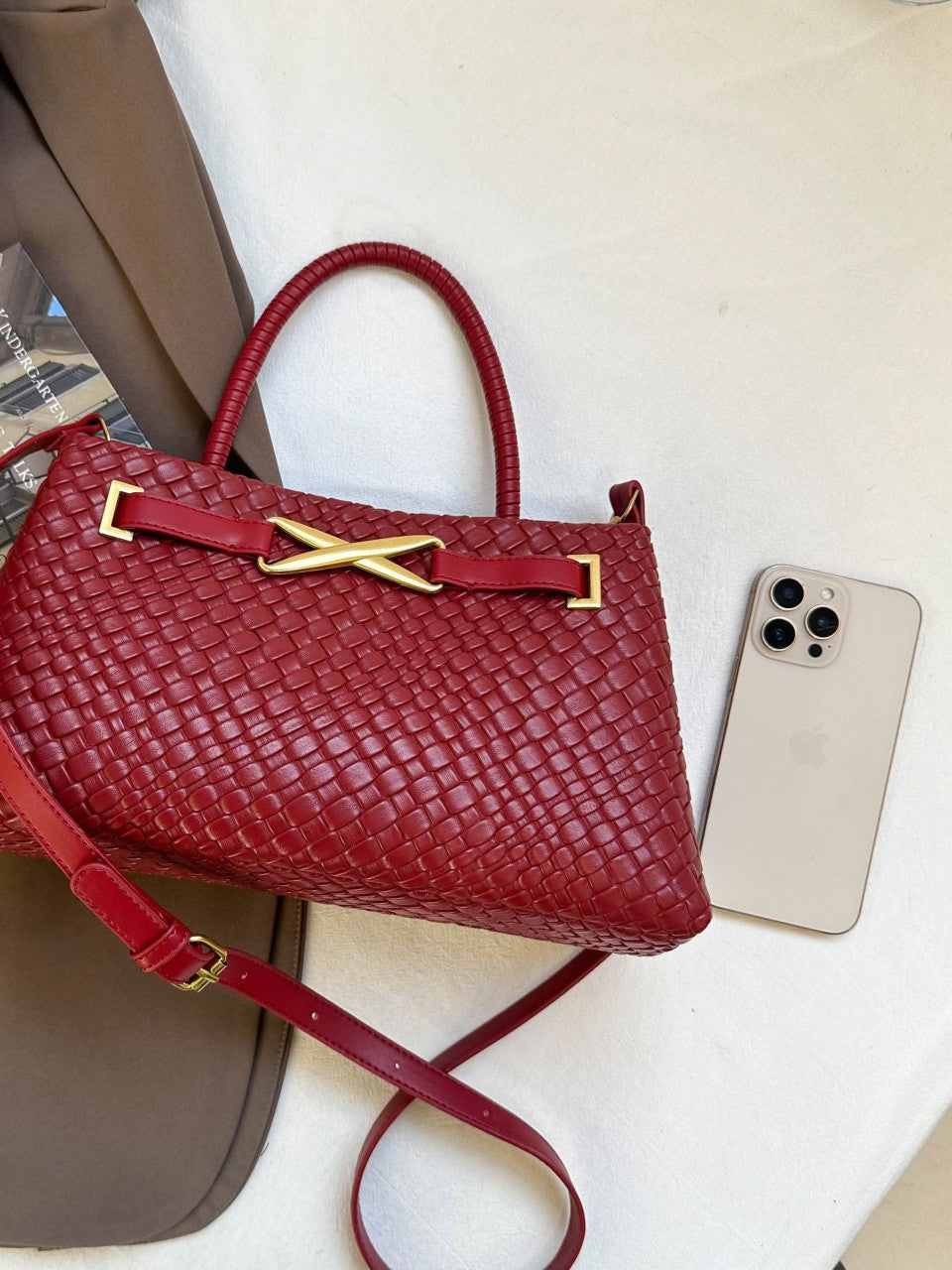 Women's High-grade Retro Commuter Woven Fashionable Small Square Bags