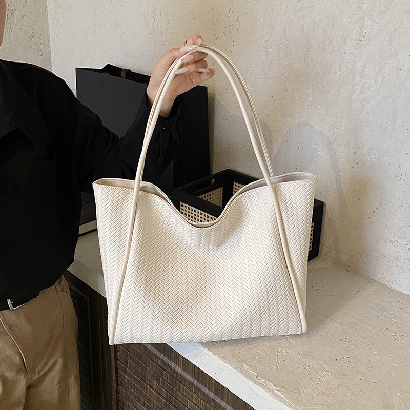 Women's Large Capacity Mild Luxury Retro Simple Handbags