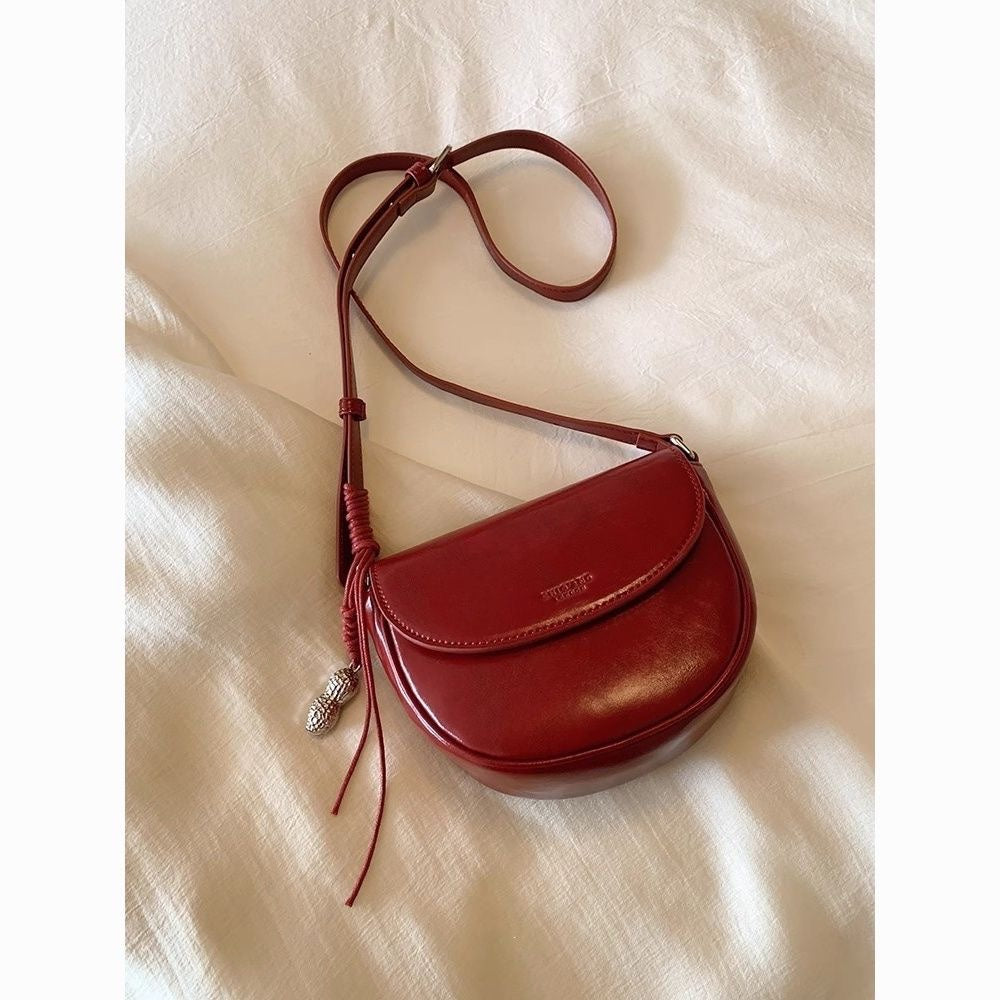 Women's South Style Genuine Leather Milk Chestnut Saddle Retro Women's Shoulder Bag
