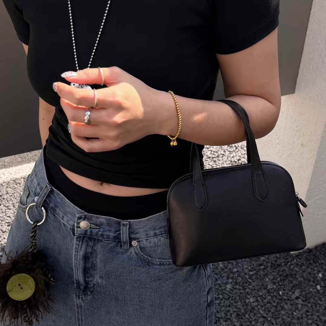 Women's Sheepskin Little Shell Retro Fashion Minimalist High Quality Simple Women's Messenger Bag
