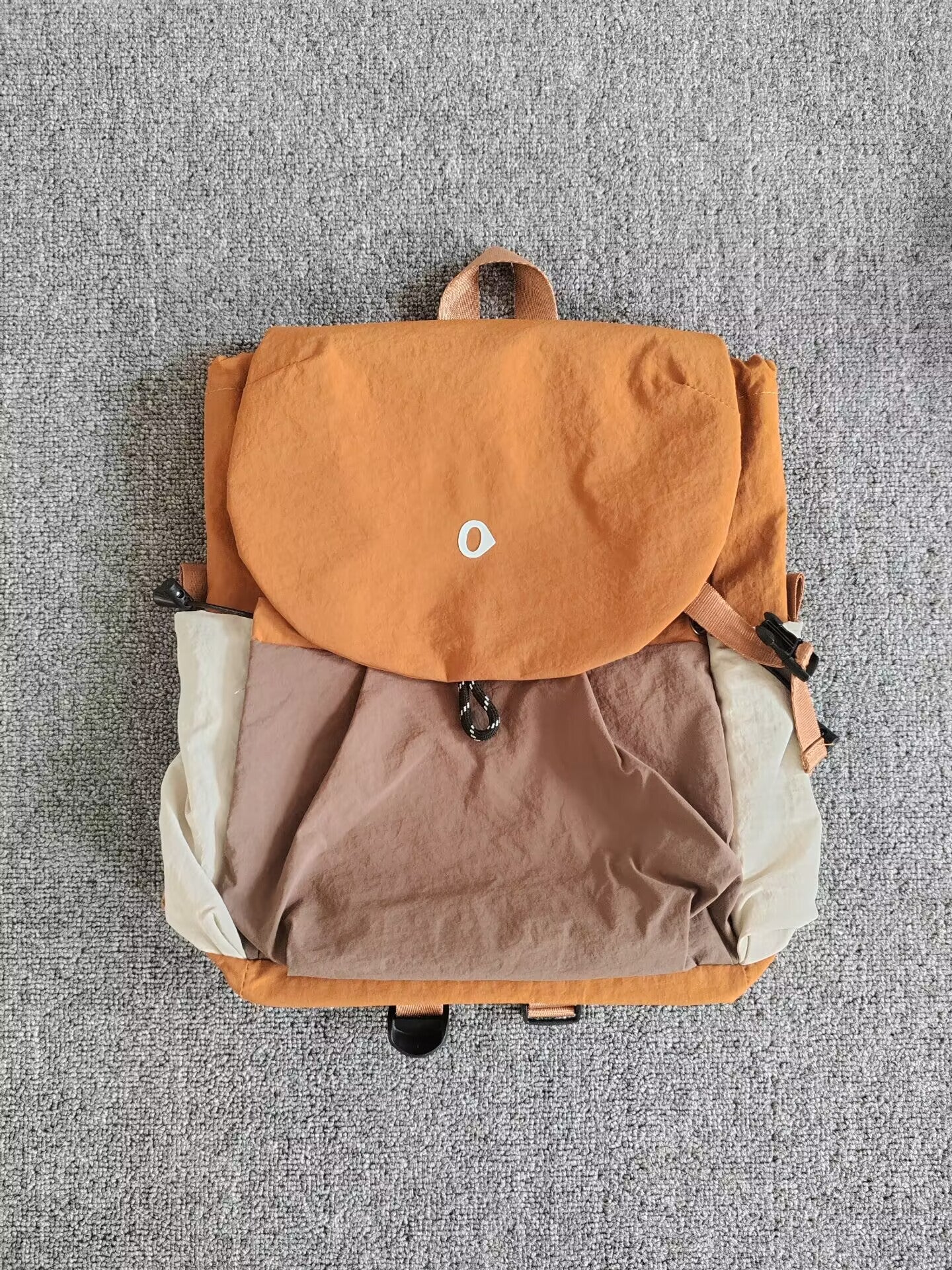 Women's Style Pointed Logo Color Matching Lightweight Large Backpacks
