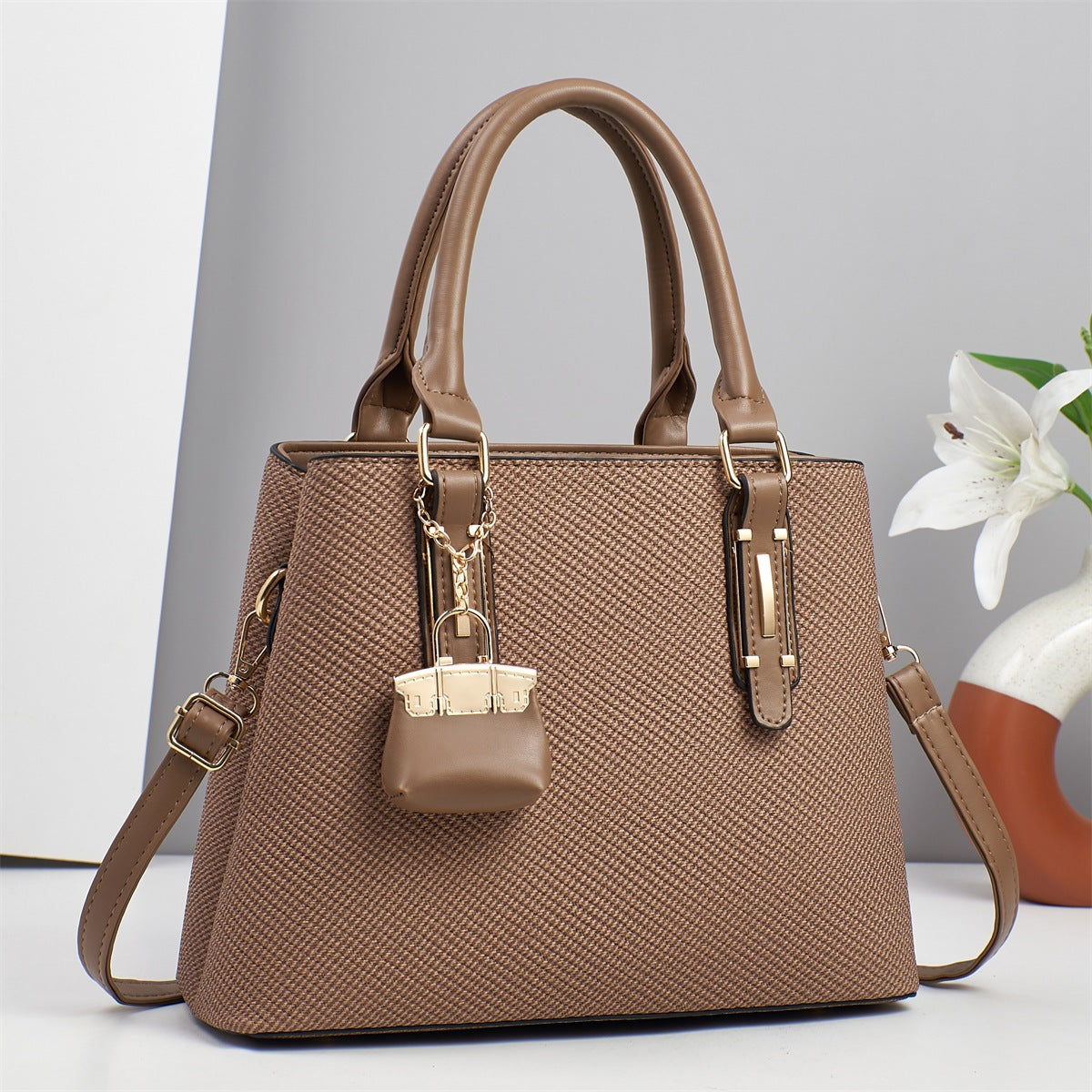 Women's Striped Change Large Capacity Fashion Portable Women's Shoulder Bag