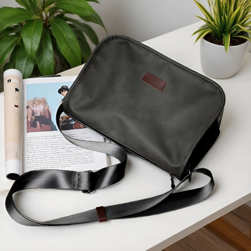 Women's & Men's Large Capacity Commuter Light Luxury High-grade Men's Shoulder Bag