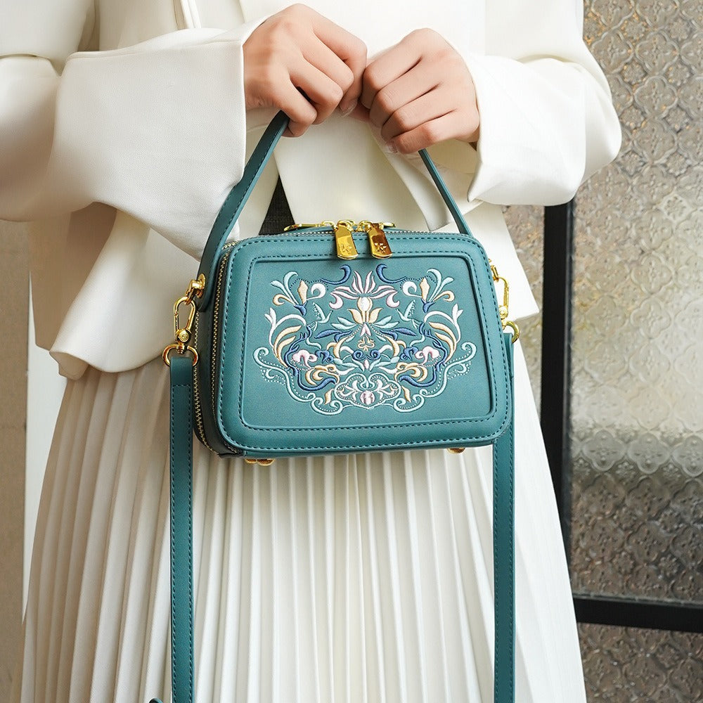Female Chinese Style Embroidery Hand High Sense Small Square Bags