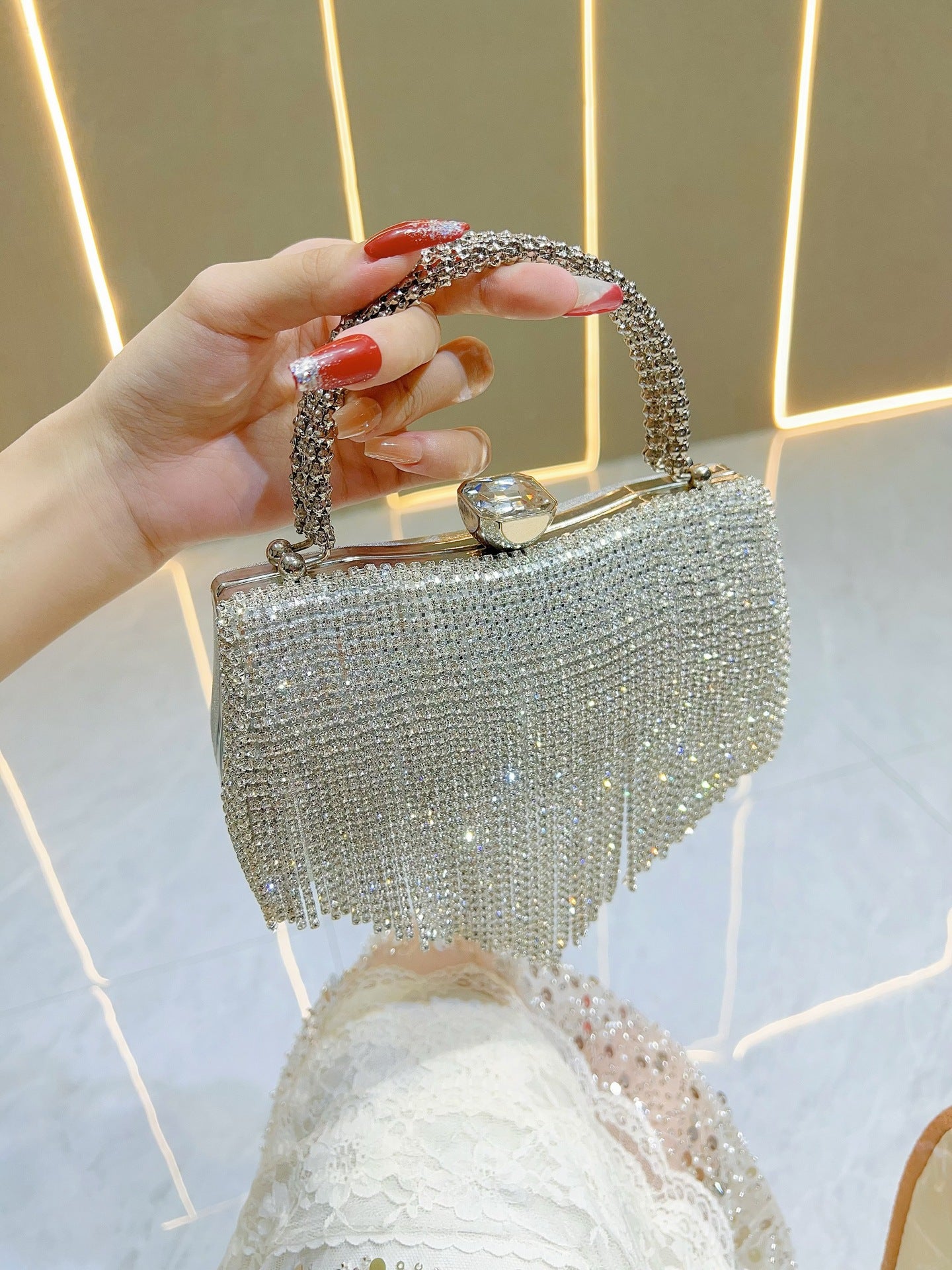 Women's Light Luxury Tassel High-grade Full Diamond Dinner Bag