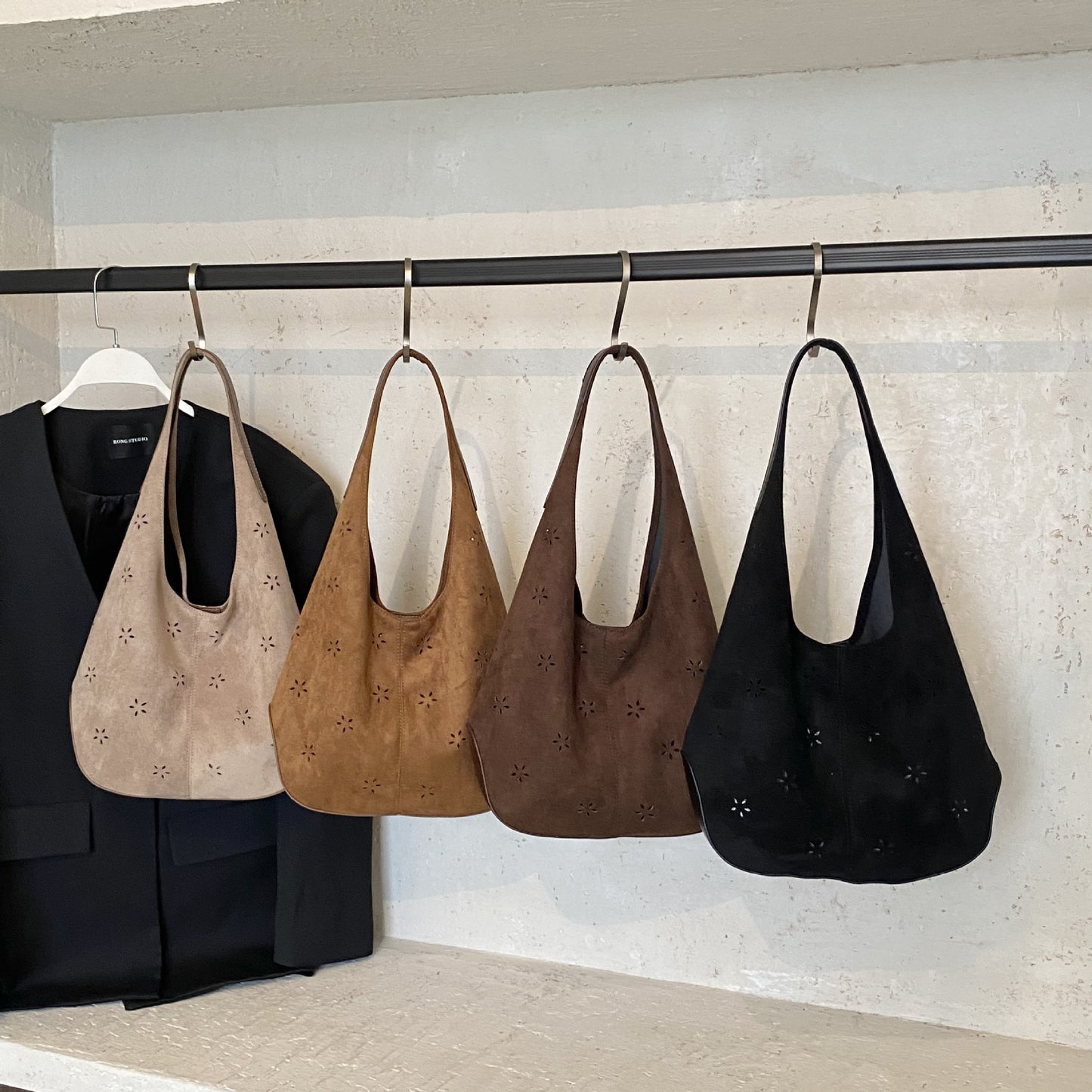 Capacity Suede Hollow Petal Commuting Fashion Women's Shoulder Bag