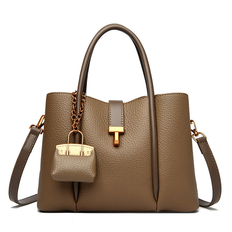 Women's Fashionable Temperamental High-grade Large Capacity Women's Handbag
