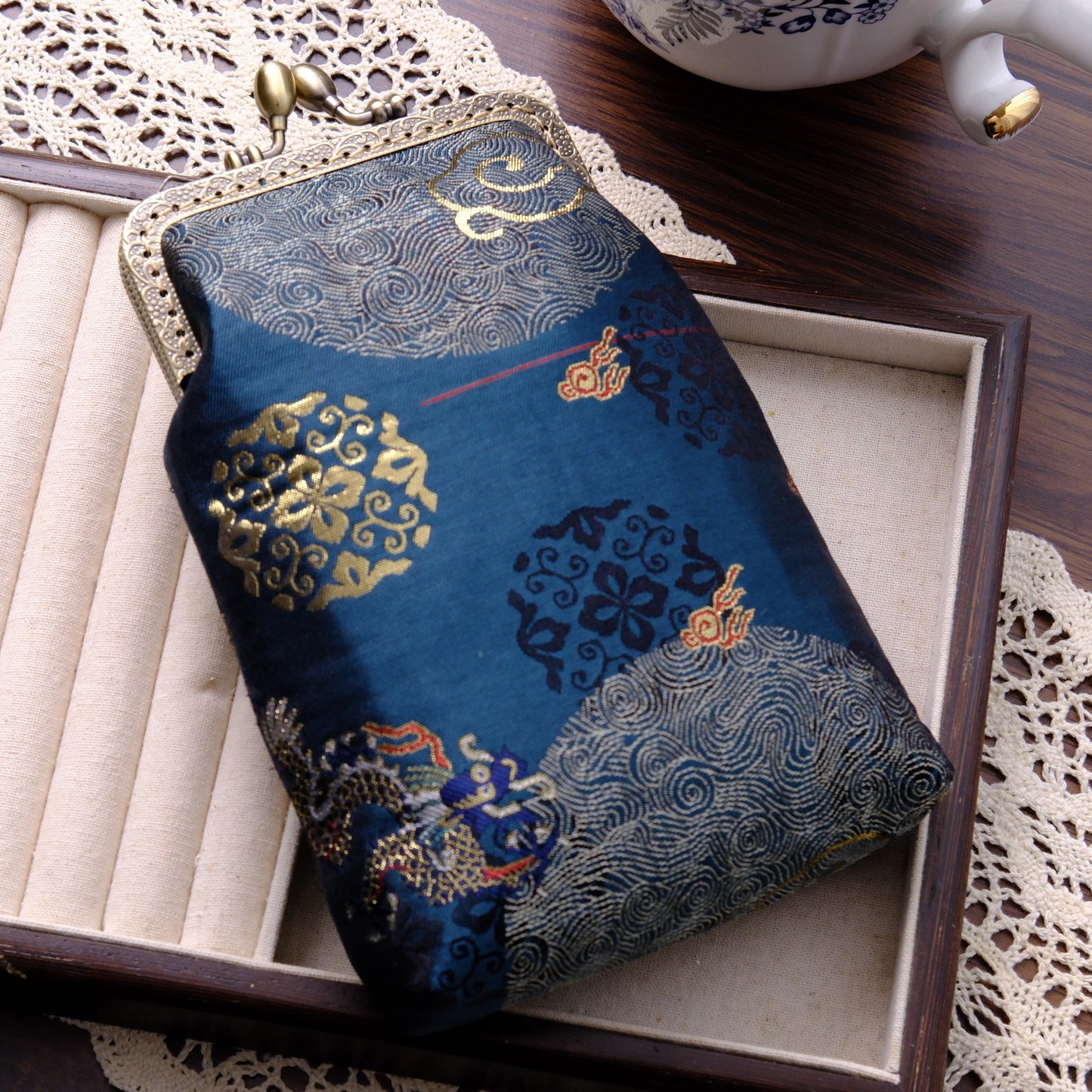 Finished Ancient Style Female Vertical Mobile Retro Tassel Frame Women's Handbag