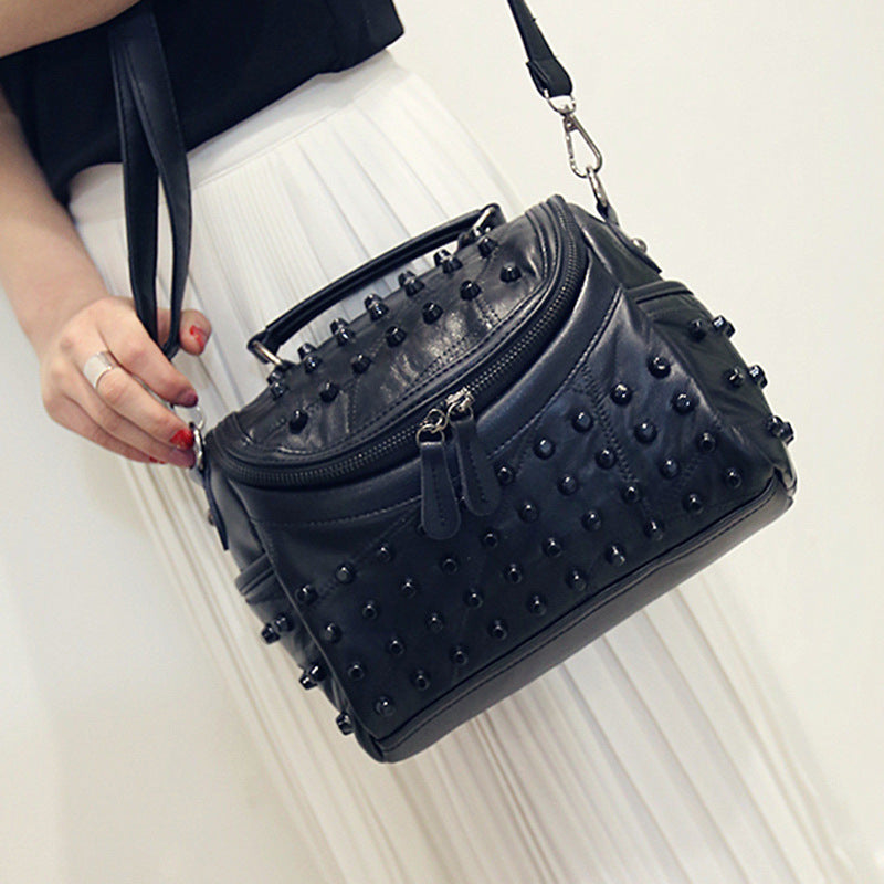 Women's Sheepskin Trendy Rivet Korean Style Soft Leather Women's Shoulder Bag