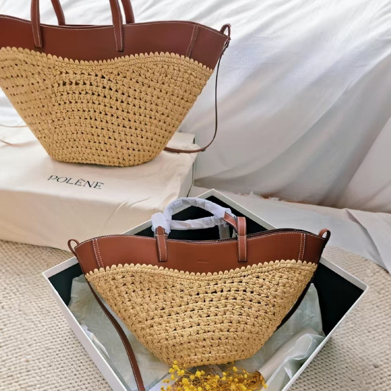Women's Artistic Fashion Large Capacity Straw Woven Tote Bag