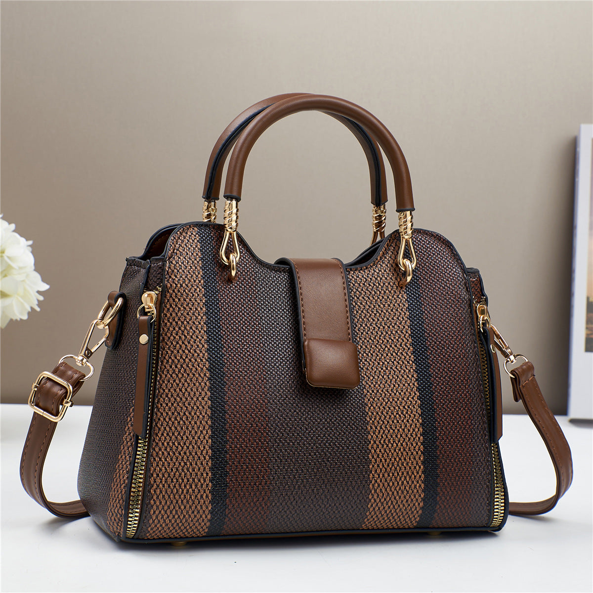 Women's Contrast Color Zipper Fashion Pouch Small Square Bag