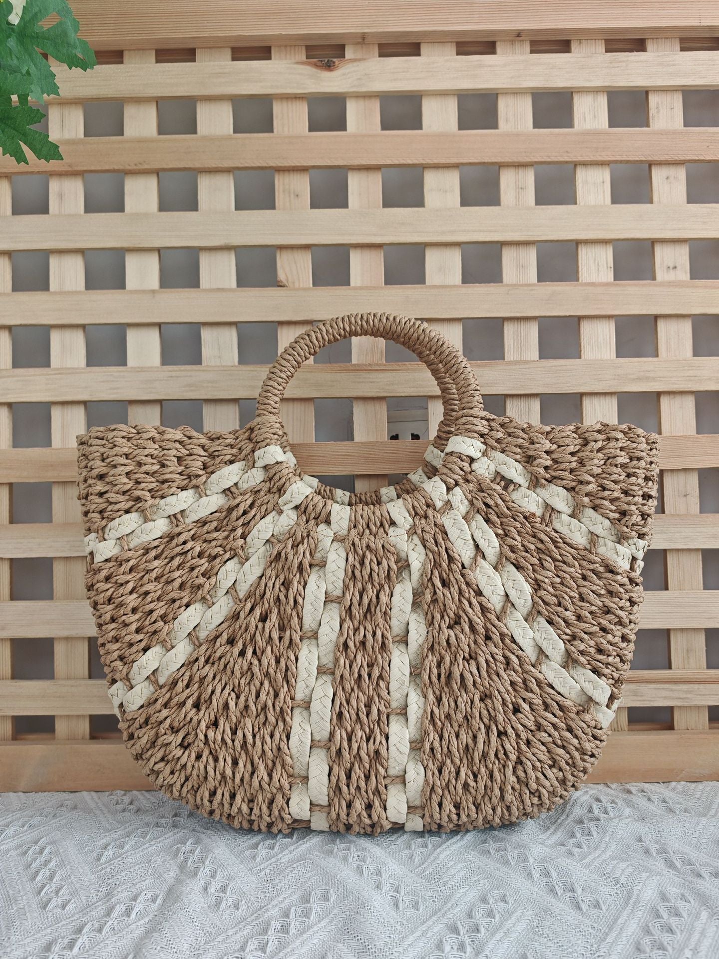 Vertical Pattern Large Capacity Woven Seaside Holiday Women's Handbag