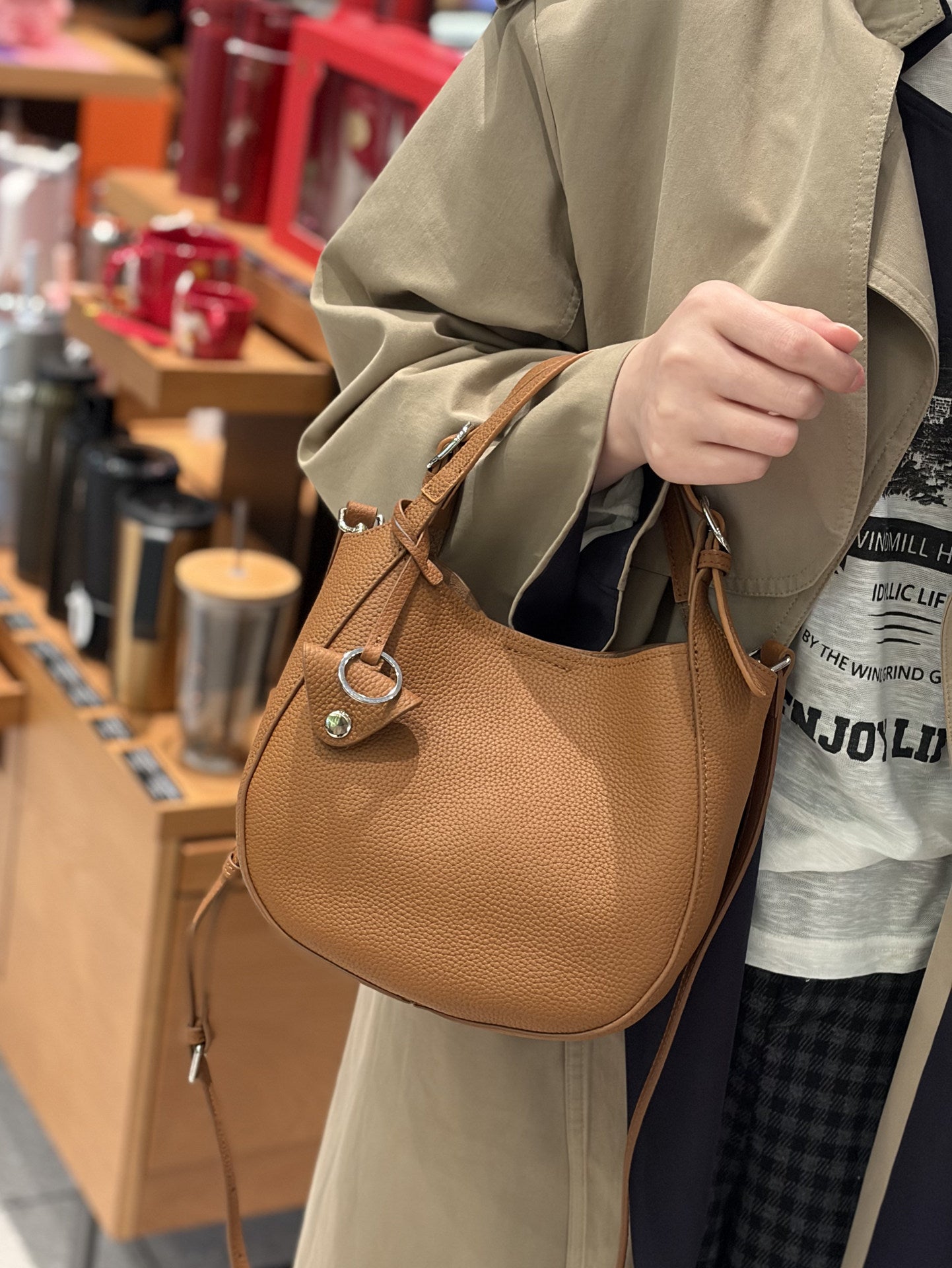 Women's Layer Cowhide Vegetable Basket Design High-grade Genuine Leather Women's Messenger Bag