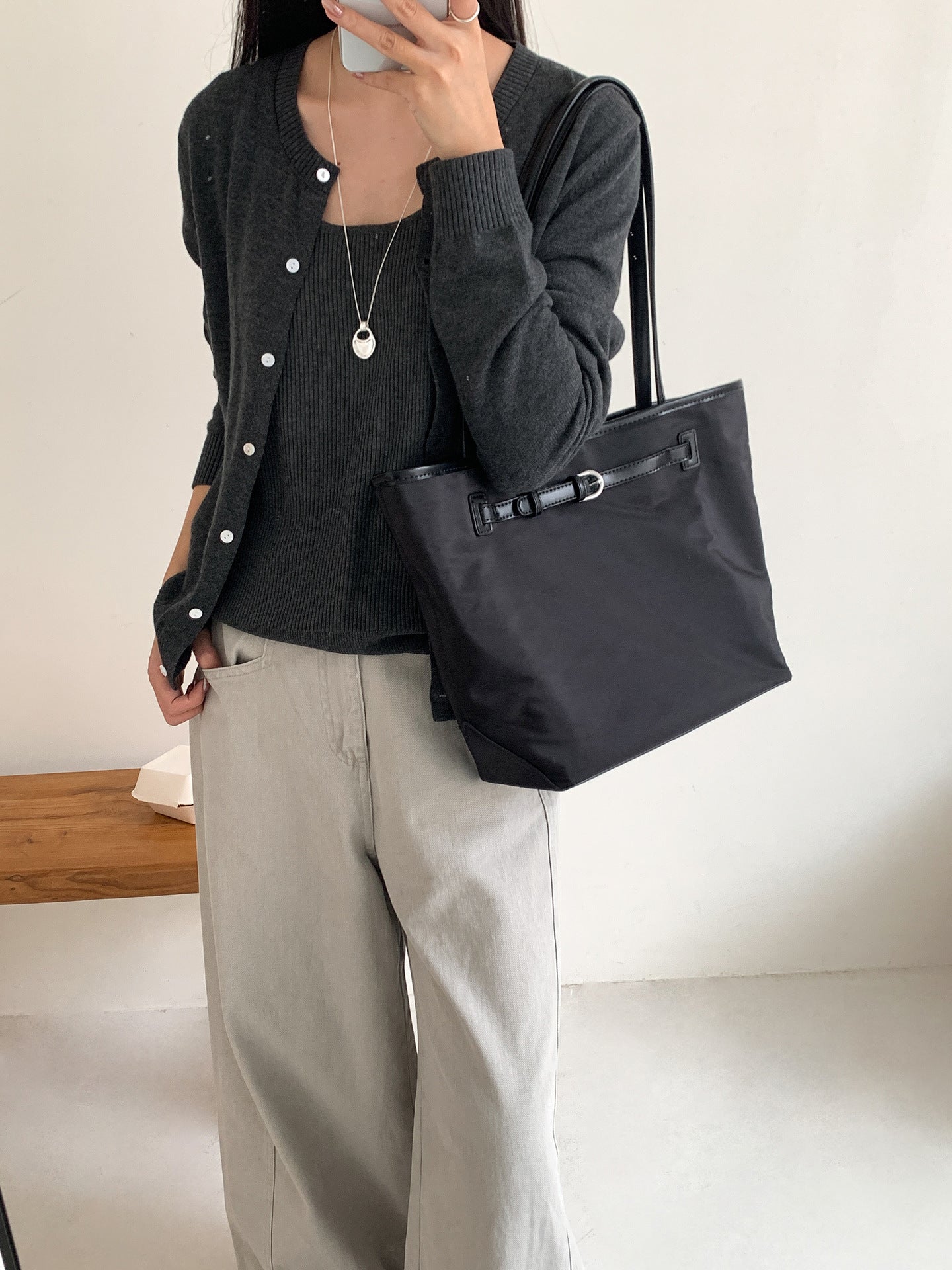 Korean Lightweight Idle Style Waterproof Nylon Canvas Stitching Commuter Shoulder Bags
