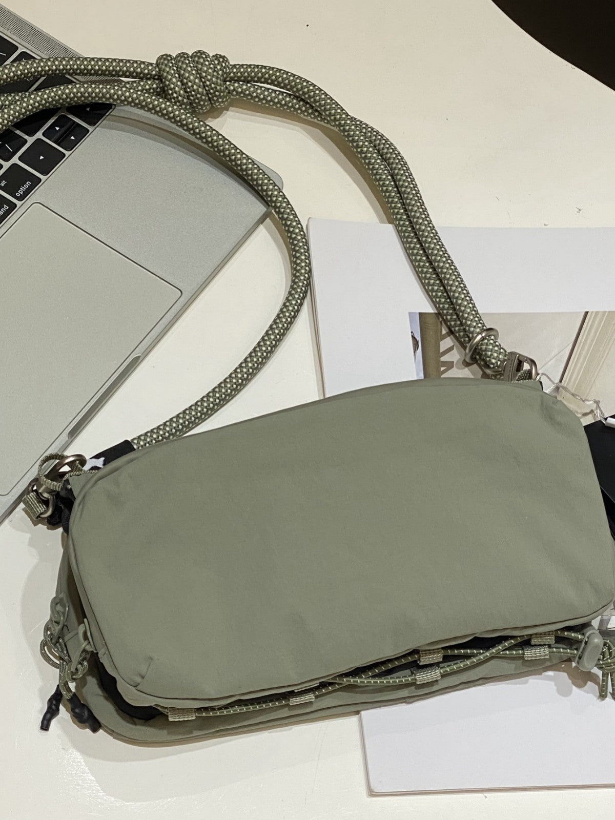 Single Mechanical Style Multifunctional Water Bottle Women's Messenger Bag