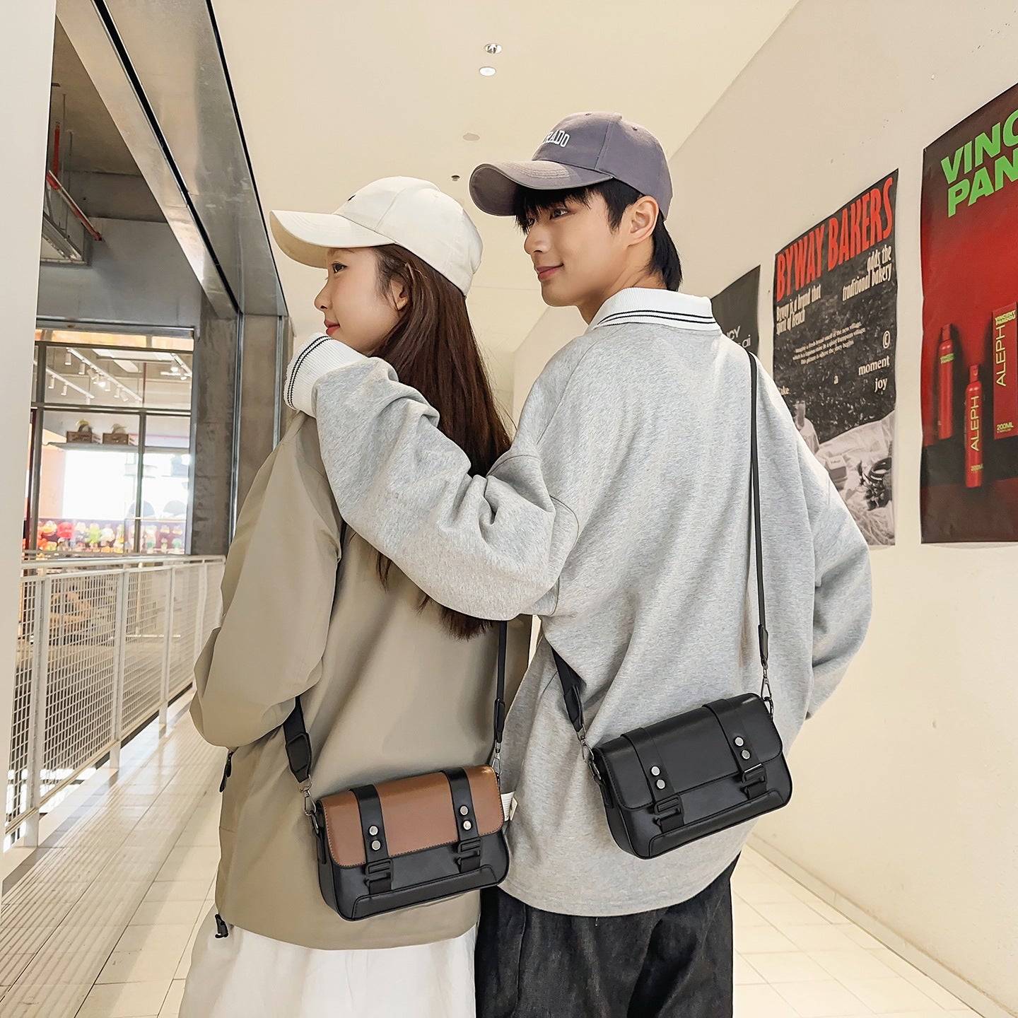 Men's Retro Fashion Flip Simple Horizontal Street Men's Shoulder Bag