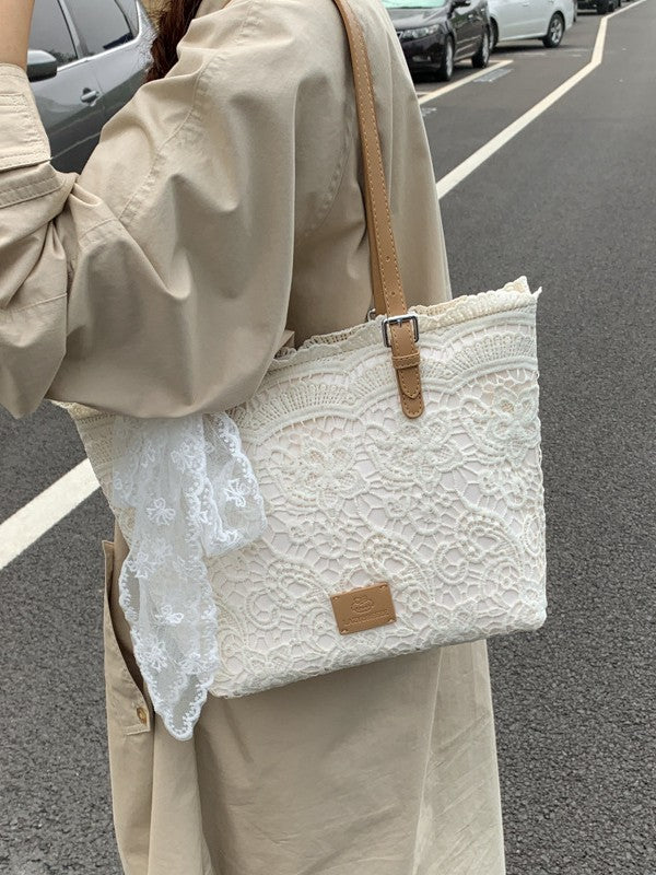 Niche Large Capacity Woven Autumn Hollow Idle Style Underarm Women's Shoulder Bag